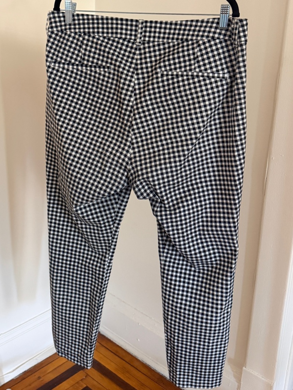Old Navy Black and White Gingham Pixie Pants - Picture 4 of 4